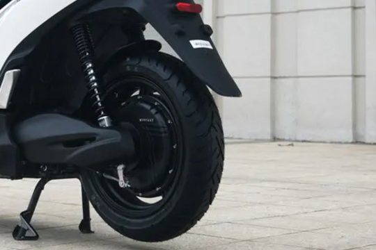 Xe điện VinFast giảm giá mạnh: Chỉ từ 24 triệu đồng, pin đi gần 300km/lần sạc