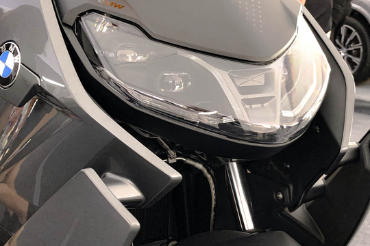 Đây là chiếc xe điện đắt nhất Việt Nam: Trang bị như ô tô, sạc nhanh 4 giờ, đi xa 130km