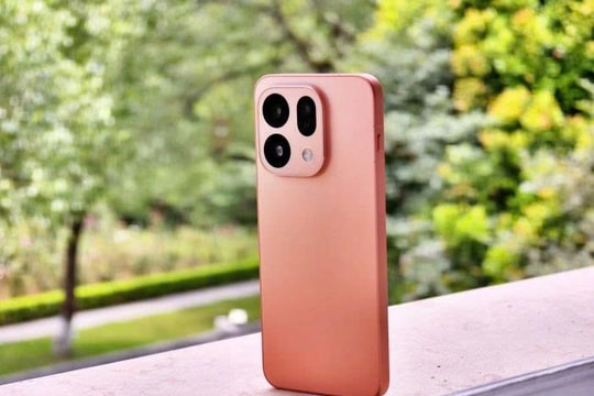 Cầm trên tay flagship OPPO mới: Pin “khủng”, màn hình 2.5K siêu sáng và camera khiến người mê ảnh khó bỏ qua