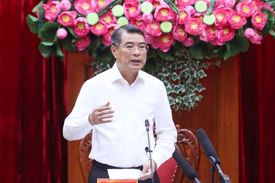 Thủ tướng: Vĩnh Long cần đặc biệt quan tâm tư duy hành động, đổi mới sáng tạo, kiến tạo phát triển