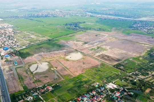 Nằm dọc theo tuyến quốc lộ 5, xã mới rộng 30km2 của Hải Phòng đang tăng tốc cải cách hành chính, mở rộng đầu tư nhiều công trình lớn
