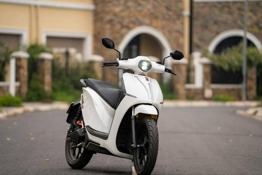 Trải nghiệm xe điện “mạnh như mô tô phố”: Ga vọt cực đã và pin đủ đi gần 300 km