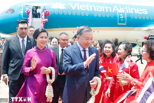 Tổng Bí thư, Chủ tịch nước Tô Lâm và Phu nhân bắt đầu thăm chính thức Vương quốc Thái Lan
