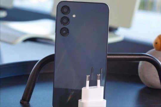 Samsung còn một "át chủ bài" giá rẻ: Hơn 3 triệu đồng nhưng trang bị nhiều hơn mong đợi