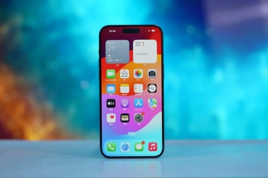 Trải nghiệm chiếc iPhone từng là mơ ước của nhiều người: Giá nay giảm cả chục triệu đồng nhưng vẫn quá mạnh