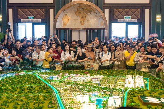 Sợ lỡ cơ hội mua nhà phố TP.HCM, hàng nghìn người đặt chỗ ngay trên livestream