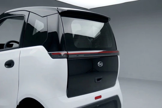 Xe điện mini sắp cập bến Việt Nam: Giá từ 148 triệu đồng, đi tới 150 km mỗi lần sạc