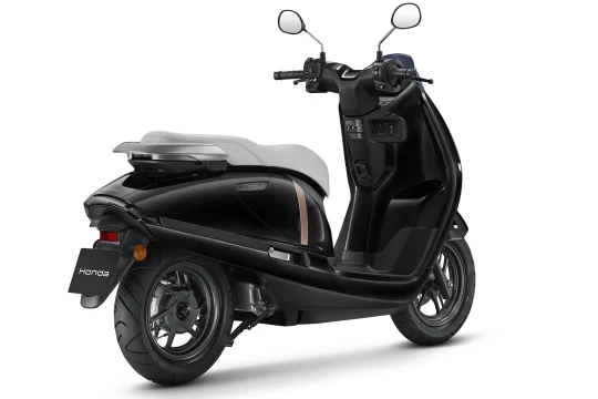 Honda sắp mở bán mẫu xe điện cao cấp: Giá ưu đãi, đi xa 120km/lần sạc