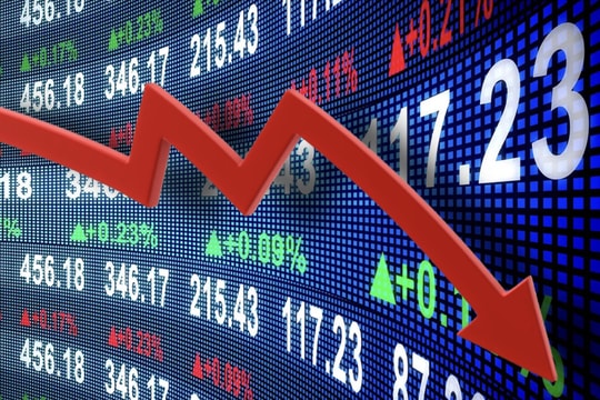 Bluechip suy yếu, VN-Index không giữ được sắc xanh phiên thị trường nhiều biến động