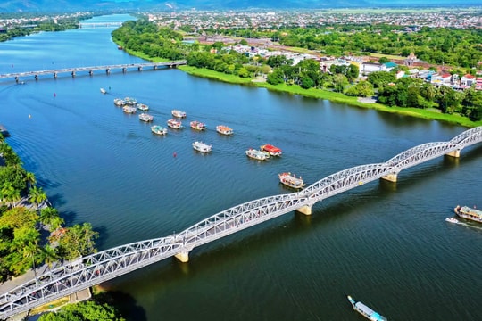 Vùng đất có hơn 300 ngôi chùa cổ của Việt Nam: Nơi tiếng chuông chùa vang vọng giữa cố đô nghìn năm