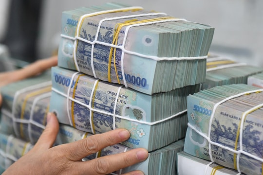 Lãi suất ngân hàng hôm nay 16/6: Kỳ hạn 12 tháng phân hóa