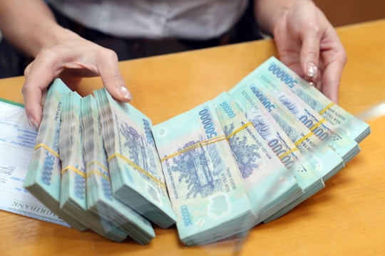 Lương cơ sở tăng cao từ 1/7, những khoản trợ cấp nào sẽ tăng theo?