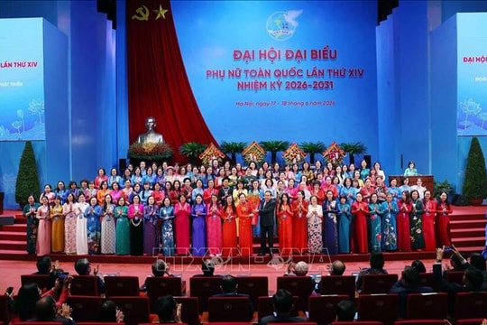 Chủ tịch Quốc hội: Phụ nữ phải thực sự trở thành chủ thể quan trọng kiến tạo phát triển đất nước