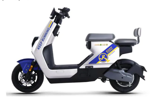 Đây là mẫu xe máy điện lý tưởng để len lỏi ngõ ngách: Nặng chỉ 75kg, đi tới 100 km/sạc