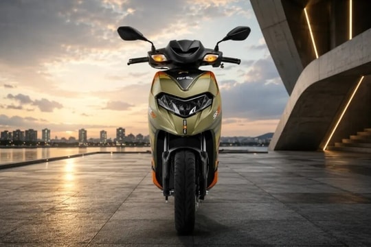 Mẫu xe máy tay ga 175cc đến từ thương hiệu Ý giá cực mềm: Có phanh ABS, màn hình TFT như xe cao cấp