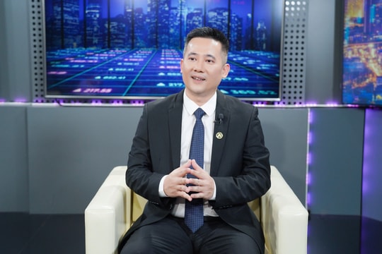 Thị trường chứng khoán bước vào giai đoạn phân hóa mạnh, dòng tiền sẽ chọn ngành nào?