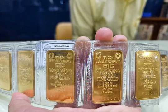 Thị trường kim loại quý 24/6: Giá vàng bình ổn, bạc bất ngờ lao dốc