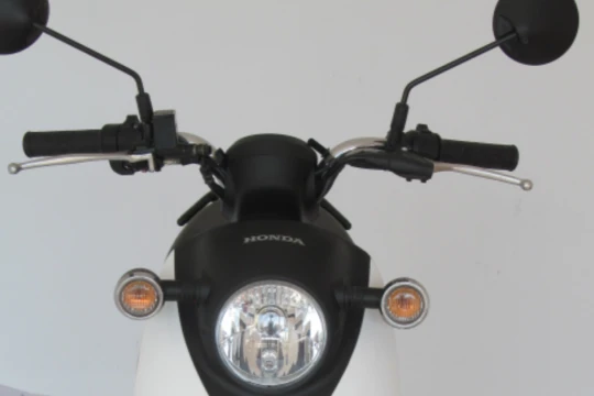 Xe máy điện Honda nhập khẩu giá chỉ 13,8 triệu: Động cơ 1.200W, không cần bằng lái, đi tới 80km