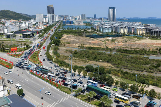 Hơn 8 km đường bờ biển, phường "chiến lược" của Quảng Ninh đang tăng tốc nâng cấp hạ tầng du lịch, giữ vững vị thế hạt nhân tăng trưởng
