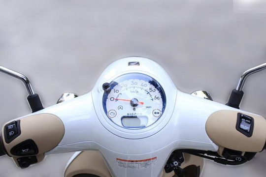 Xe máy tay ga 50cc "lên kệ" giá hơn 20 triệu đồng: Tiết kiệm xăng kỷ lục, diện mạo cực sang