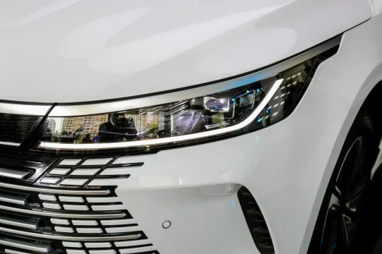Mẫu sedan "đổ đầy bình đi 1.200 km" vừa cập bến Việt Nam: "Chân ái" mới cho những chuyến đi xa