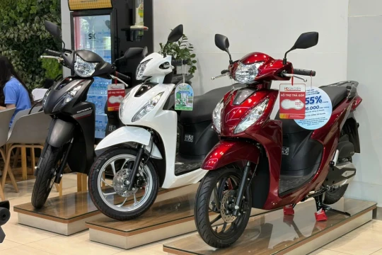 Honda điều chỉnh tăng giá gần 1 triệu đồng cho dòng xe máy
